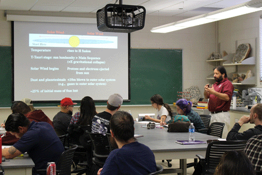 Dr. Frank Ramos teaching Geochemistry.